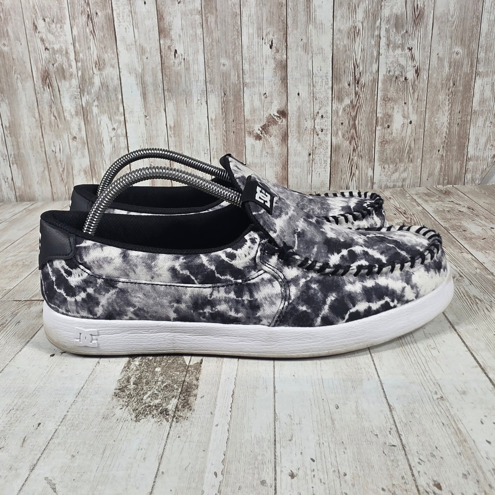 DC Shoes Mens Villain Tie Dye Black White Canvas Slip On Skate Sneakers 9.5